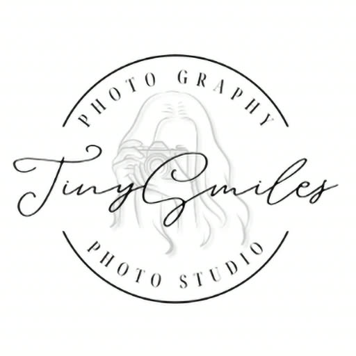 TinySmiles Photography HULL logo